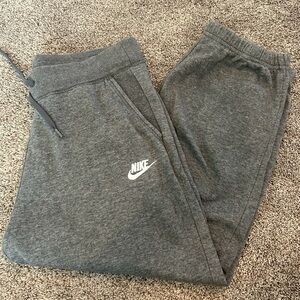 Nike ladies cropped sweatpants size M